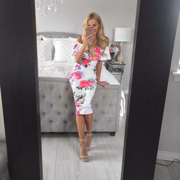 Off The Shoulders Floral Midi Dress - Picture 6 of 8